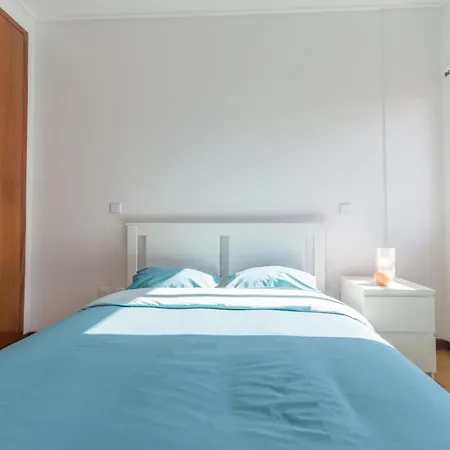 아파트 Artur Bivar - T4 Familiar Junto Ao Parque Desportivo Da Rodovia -