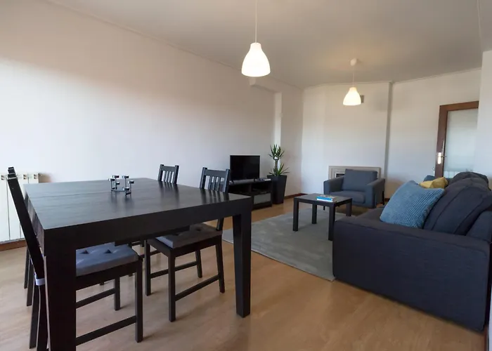 Artur Bivar - T4 Familiar Junto Ao Parque Desportivo Da Rodovia - 公寓