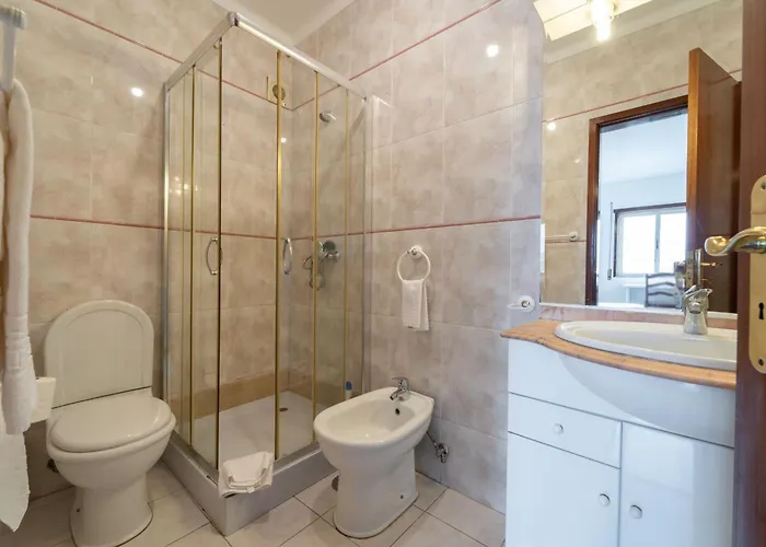 Artur Bivar - T4 Familiar Junto Ao Parque Desportivo Da Rodovia - 布拉加