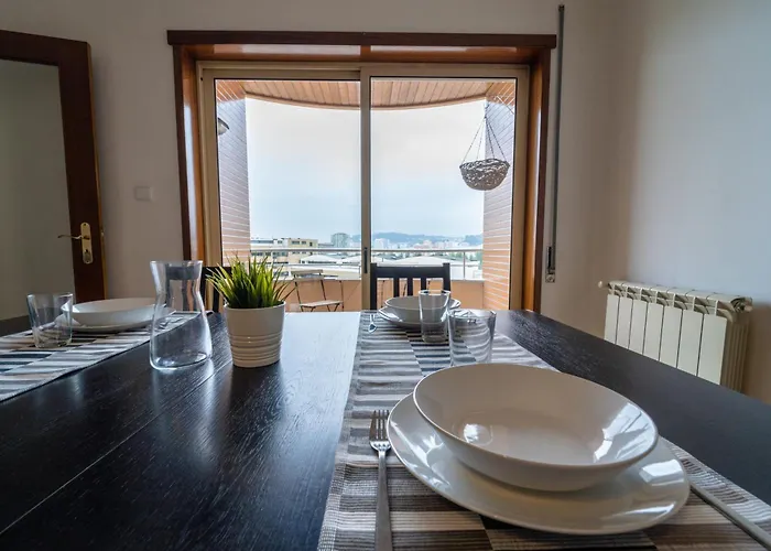 Artur Bivar - T4 Familiar Junto Ao Parque Desportivo Da Rodovia - 布拉加